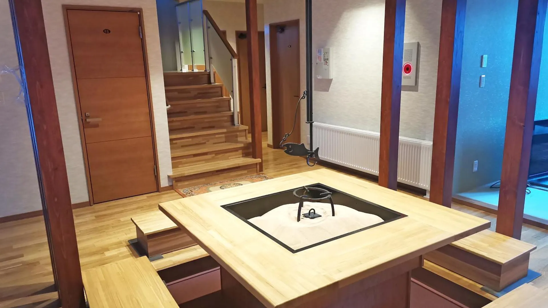 White House Onsen Guesthouse Shiraoi