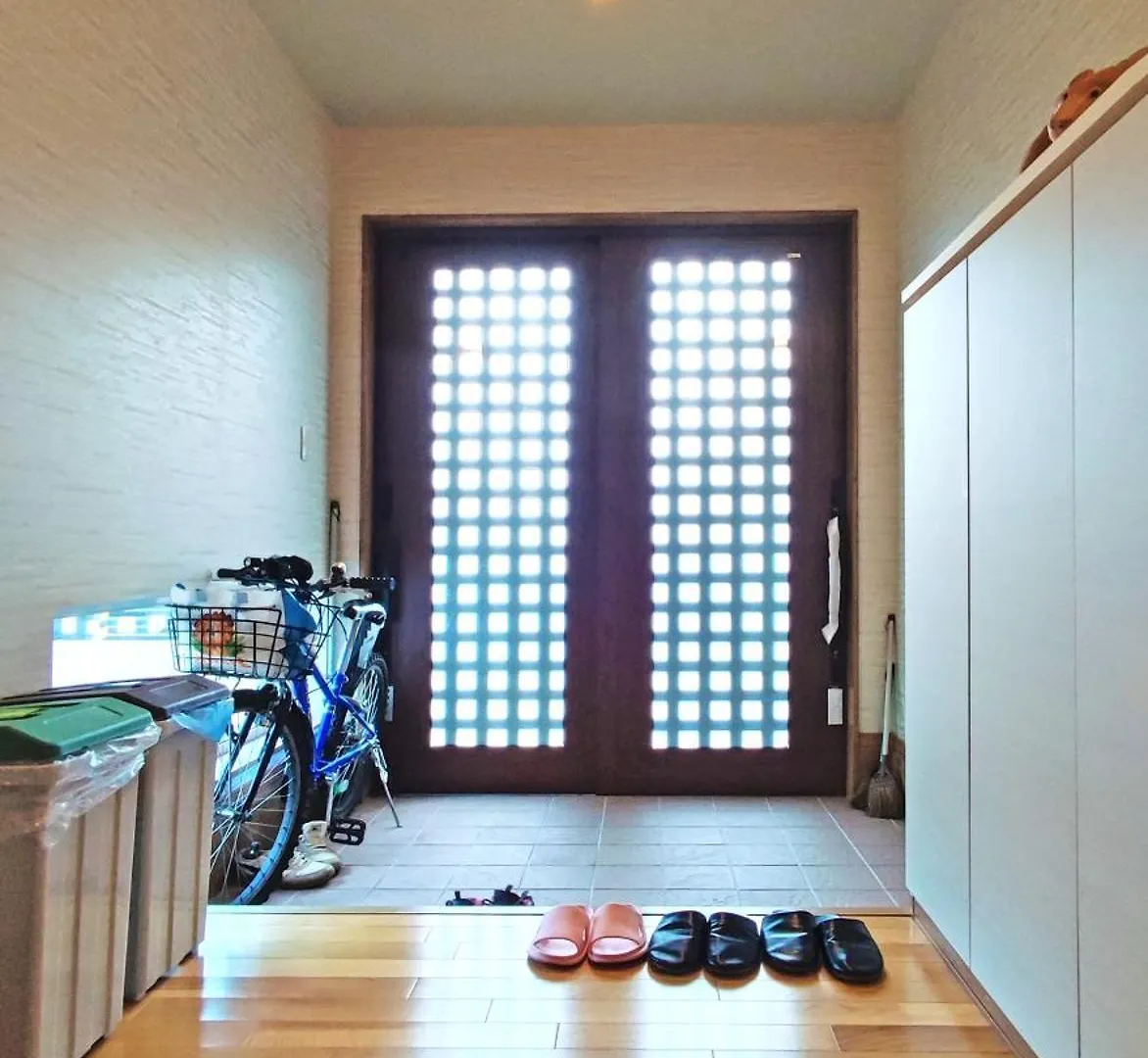 White House Onsen Guesthouse Shiraoi