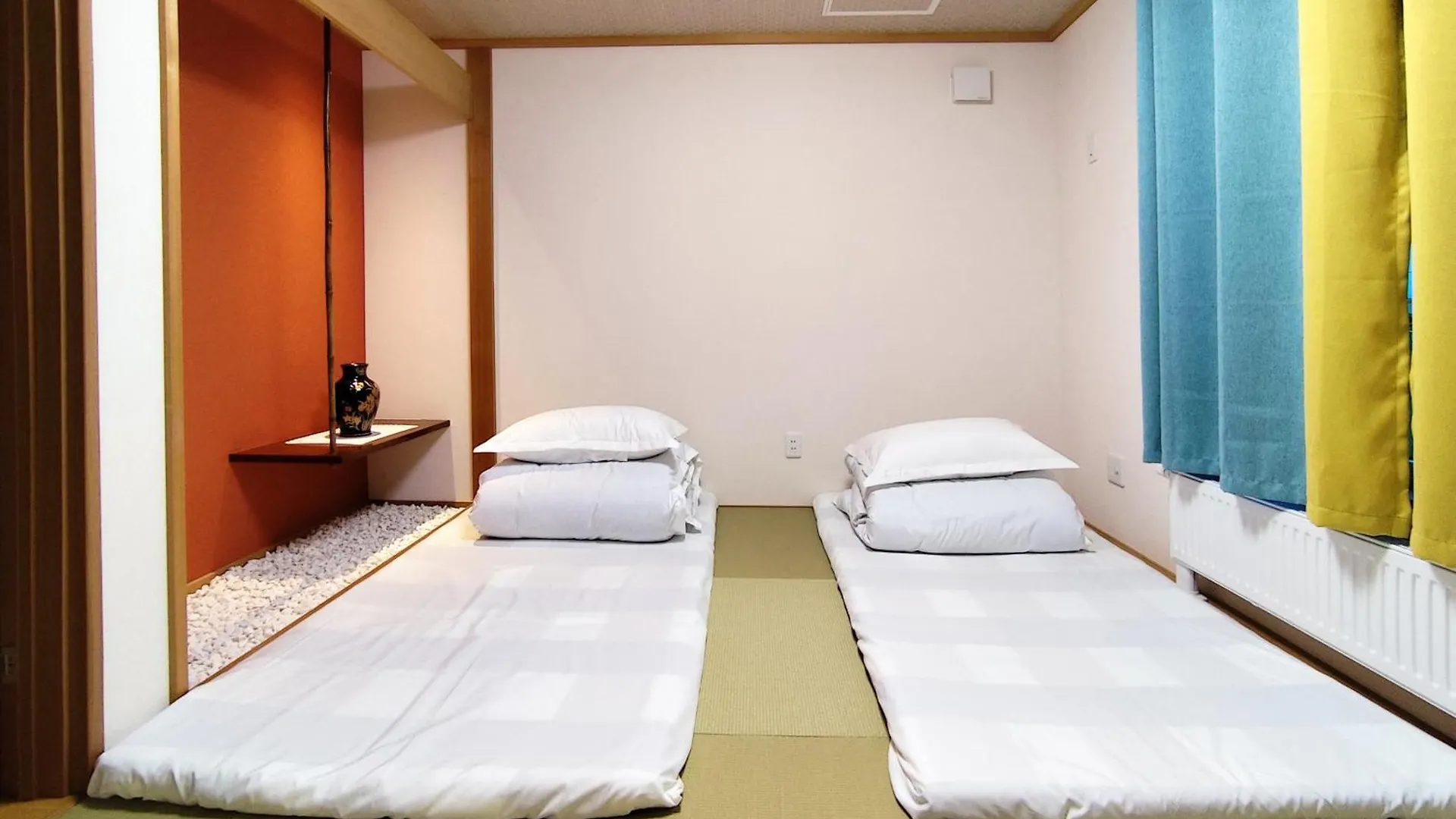 Pensionat White House Onsen Guesthouse Shiraoi