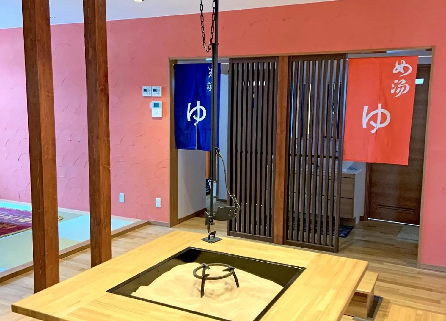 White House Onsen Guesthouse Shiraoi Guest house