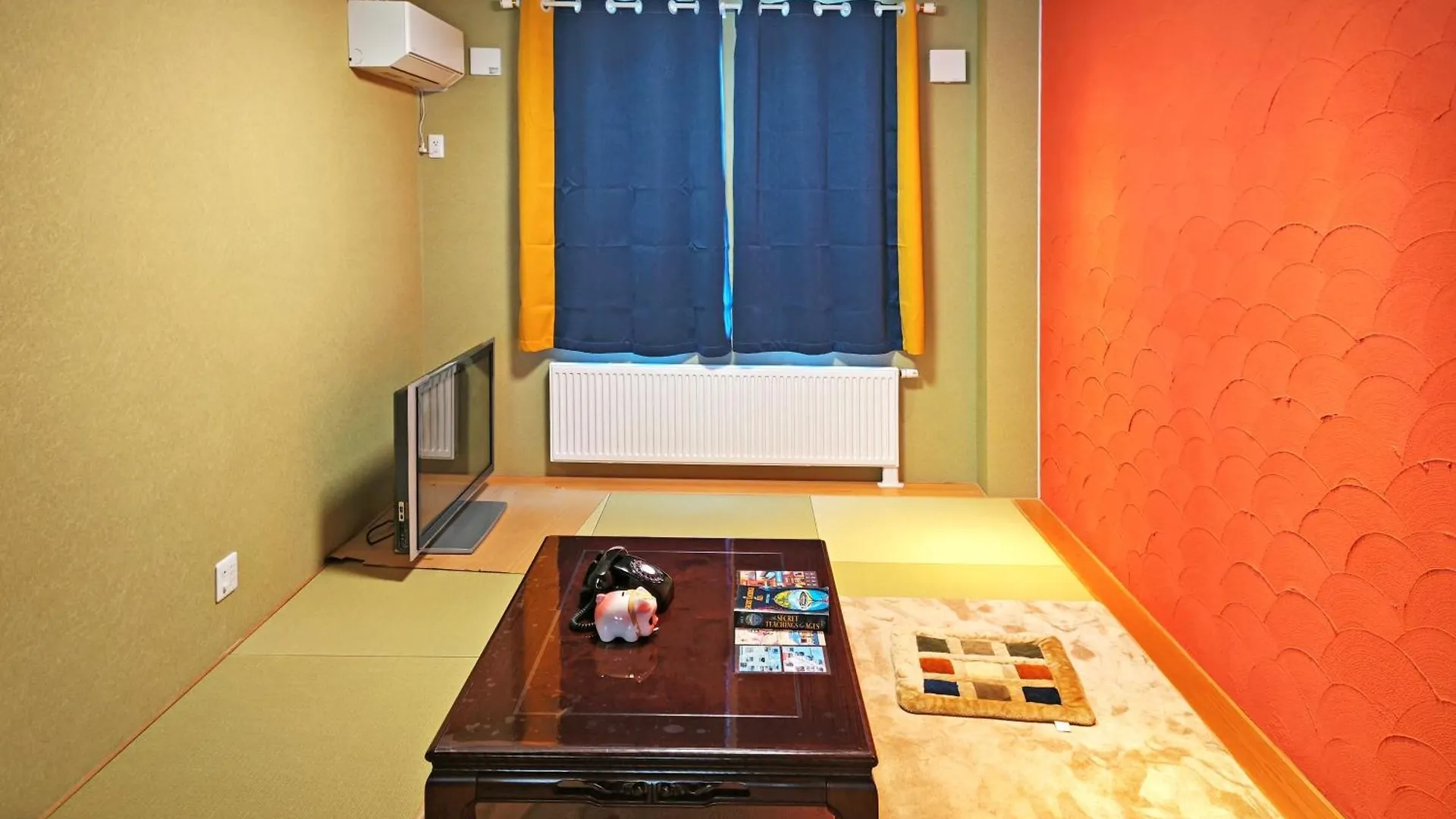 Guest house White House Onsen Guesthouse Shiraoi Japan