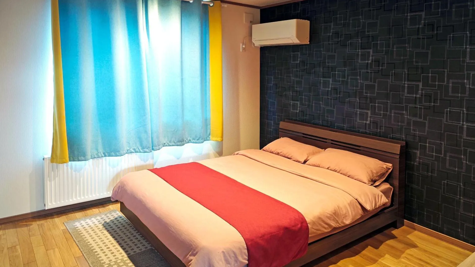 White House Onsen Guesthouse Shiraoi Guest house