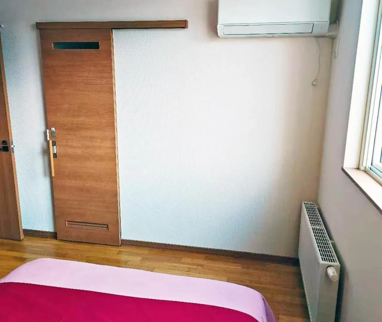 Guest house White House Onsen Guesthouse Shiraoi Japan