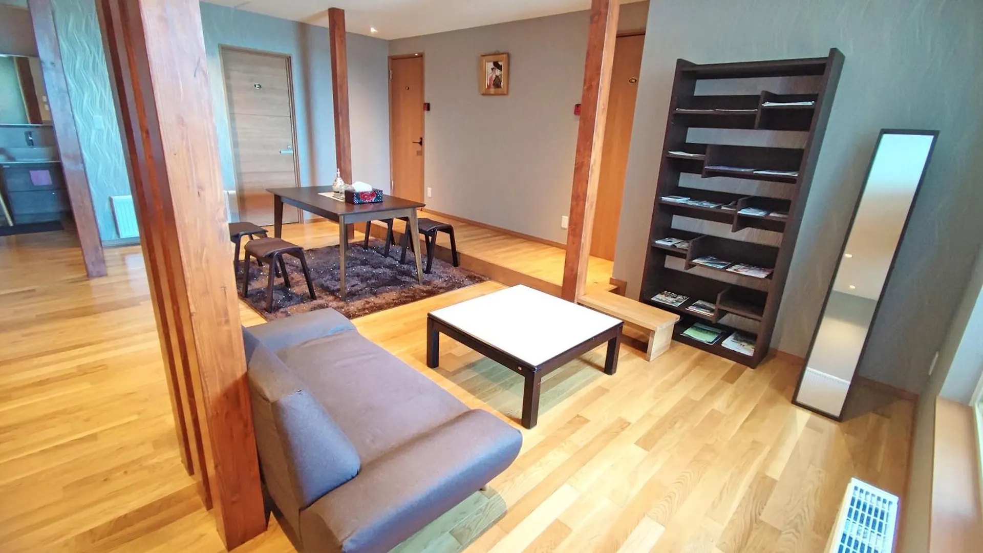 White House Onsen Guesthouse Shiraoi 0*,  Japan