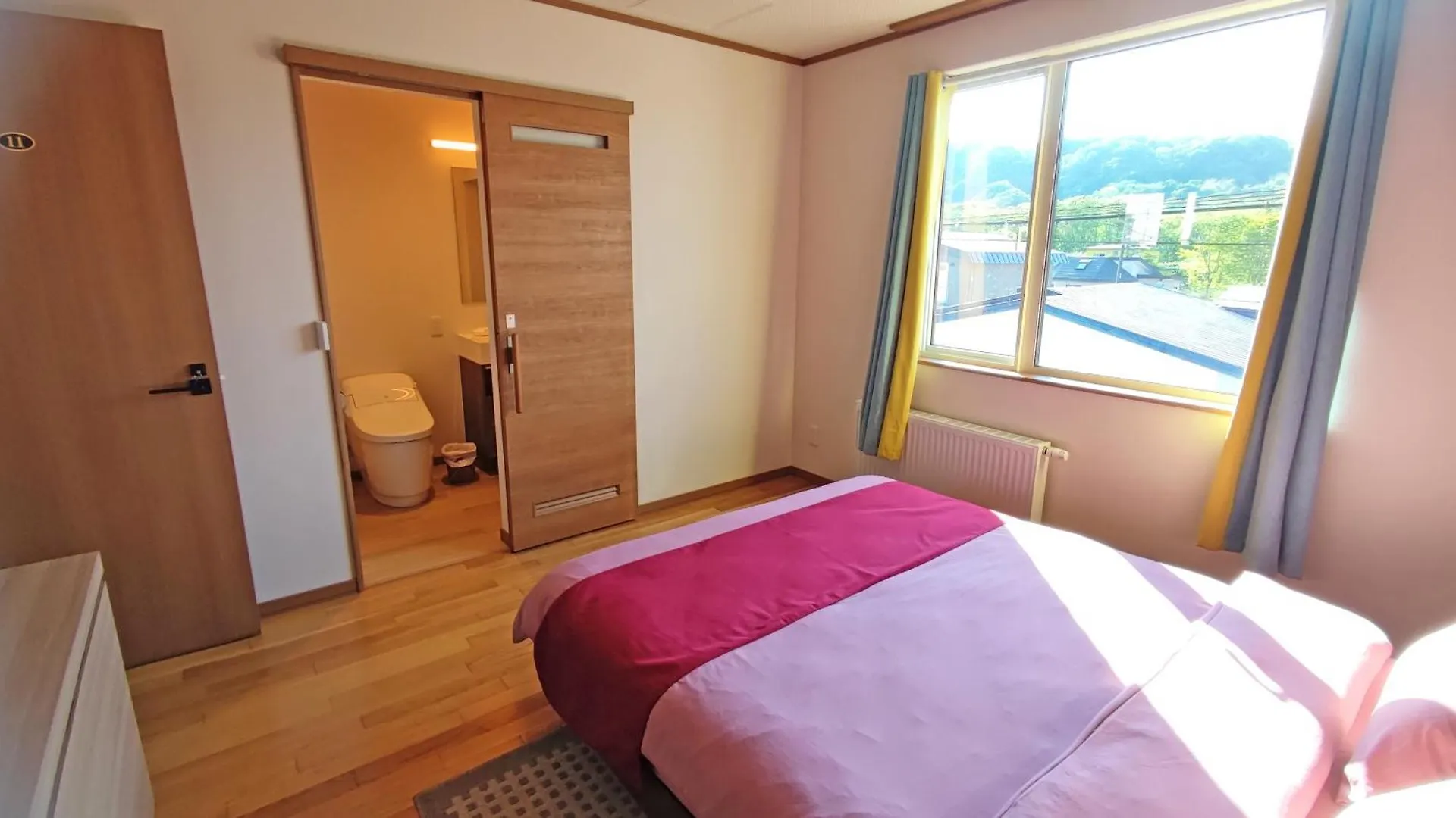 Guest house White House Onsen Guesthouse Shiraoi