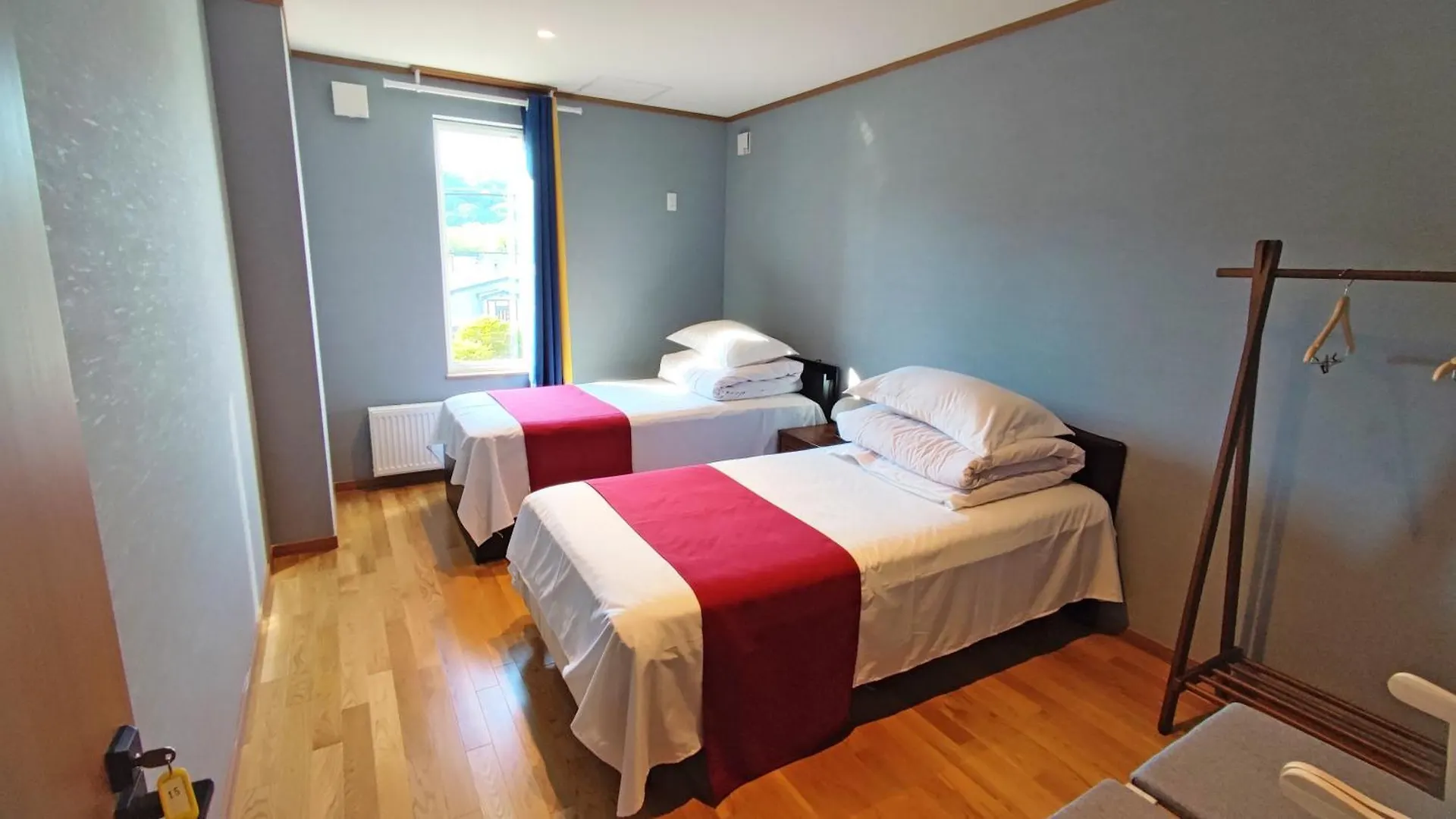 White House Onsen Guesthouse Shiraoi Guest house