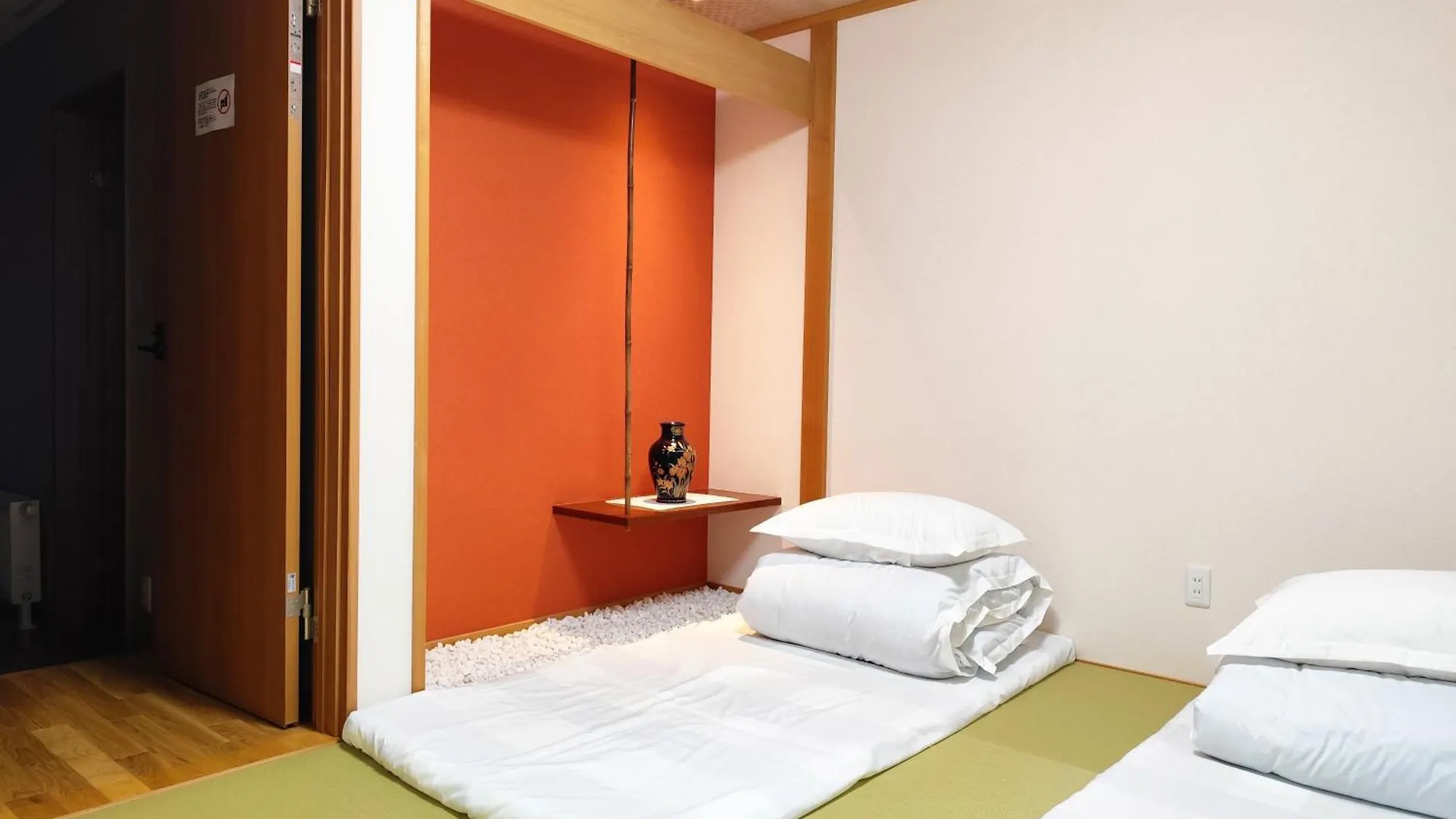 Guest house White House Onsen Guesthouse Shiraoi