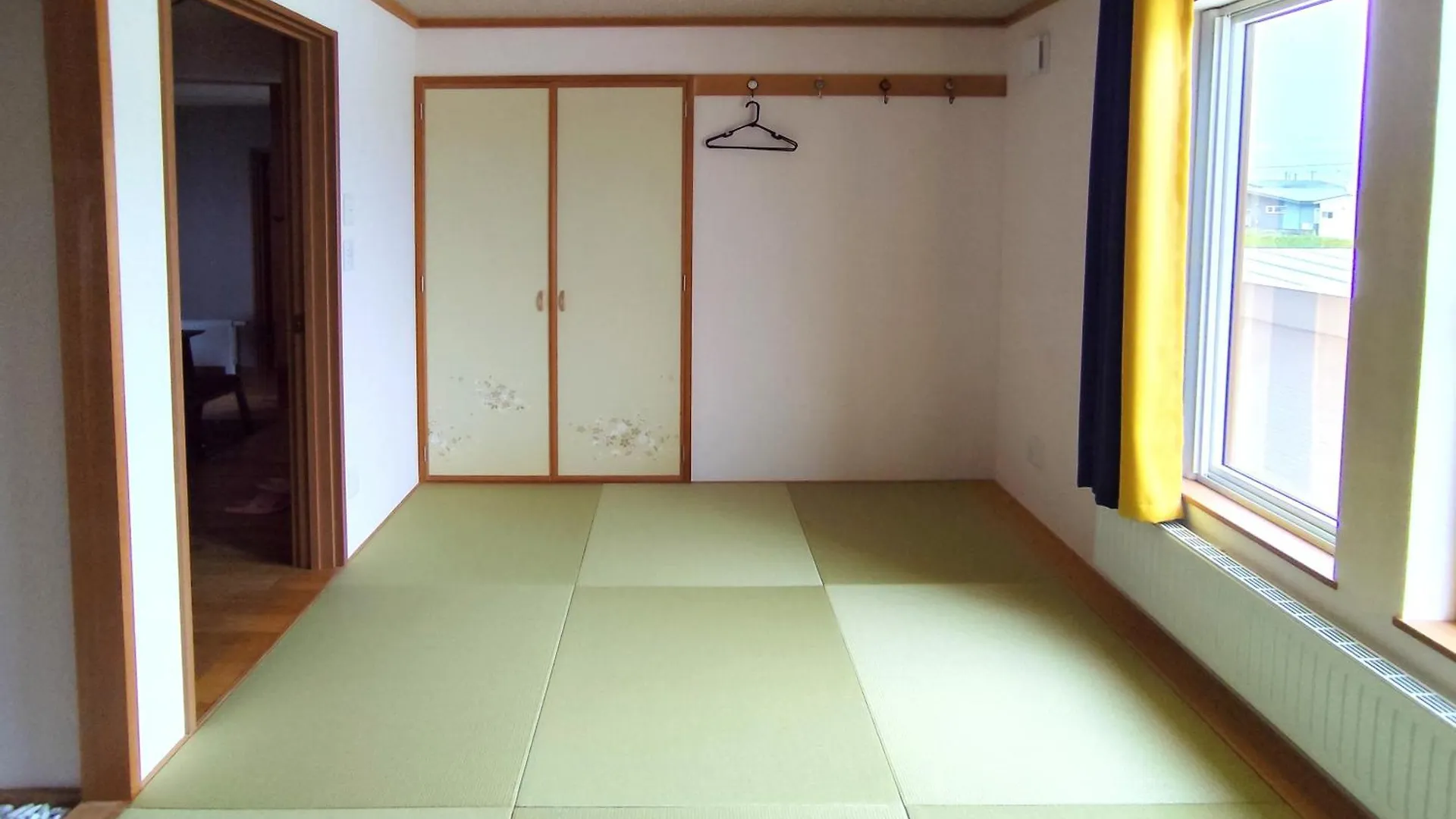 White House Onsen Guesthouse Shiraoi Guest house